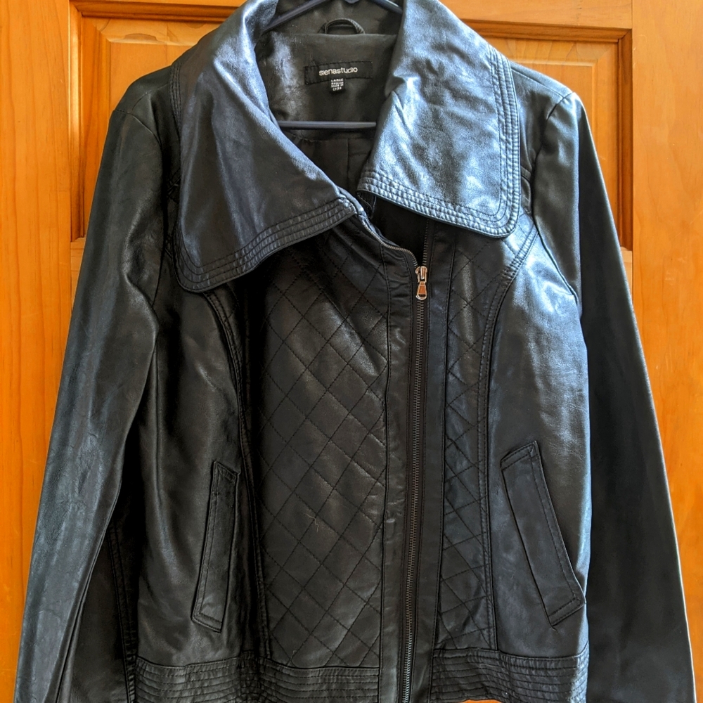 Sienastudio Asymmetrical Zip Front Coat Black Size L NWT